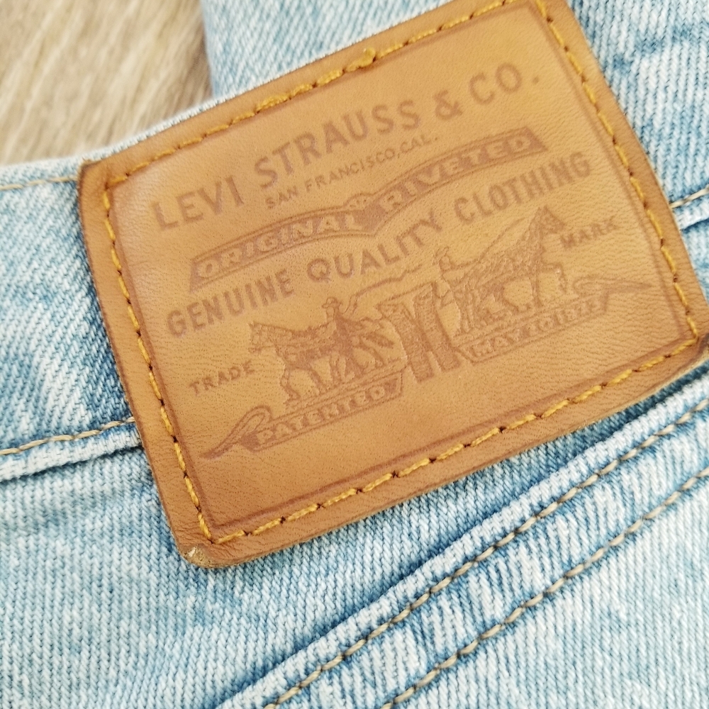 Levi's 70's High Flare High Waist Wide Leg Flare Denim Vintage Inspired Jeans 29 - Picture 6 of 16